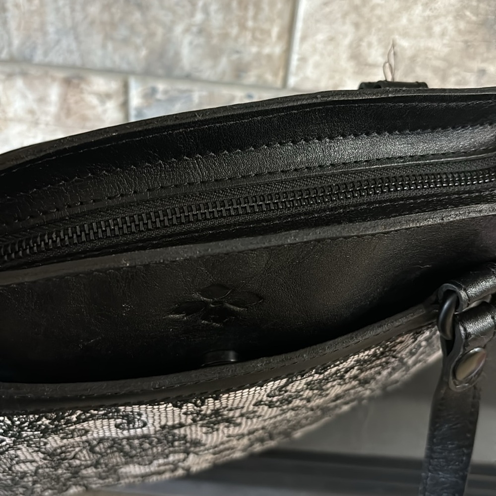 NWT Patricia Nash. Chantilly Lace bag - Picture 7 of 9